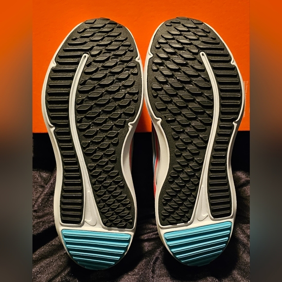 Nike Sneakers 13C - Cosmic Runner - Picture 7 of 9